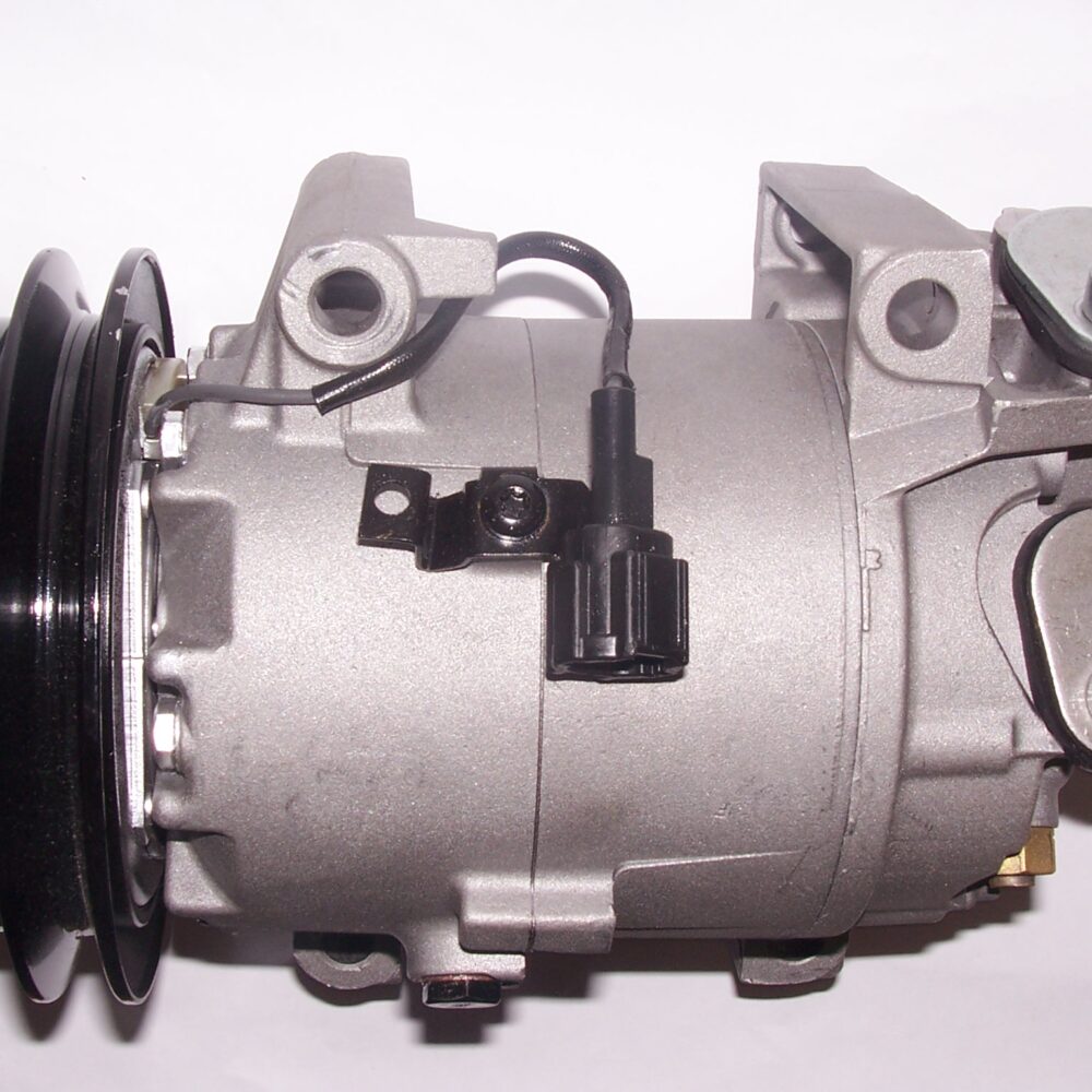 Compresor De Aire Acondicionado Calsonic EA052 (Nissan Primera)